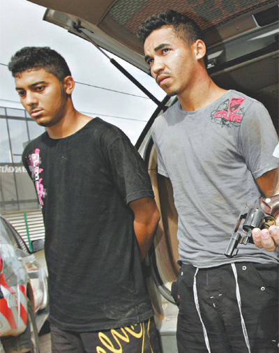 Francisco José da Silva Santos, 20; e Francisco Jéfferson Arruda Silva, 18, apontaram o mandante