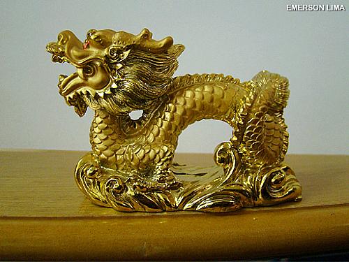 Amuleto em forma de dragão serviria como símbolo da máfia