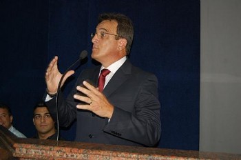 Galba Novaes assume presidência da Casa de Mário Guimarães