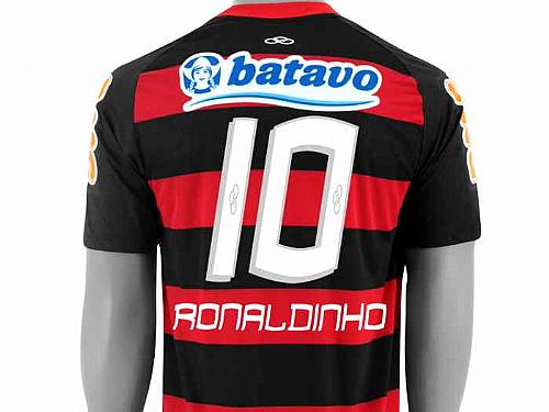 Camisa que Ronaldinho usará no Flamengo já está nas lojas virtuais do clube