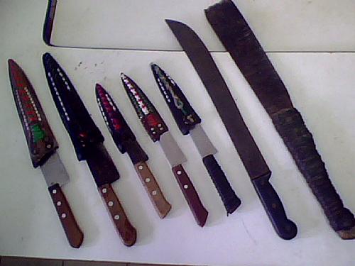 As facas foram apreendidas em Maragogi e São Luiz do Quitunde