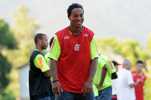 Ídolo brasileiro, Ronaldinho Gaúcho é esperado com grande expectativa em Alagoas