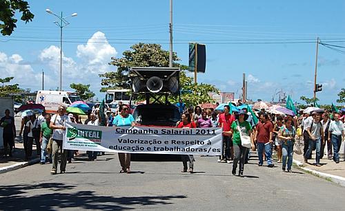 Servidores realizaram caminhada pelas ruas do Centro de Maceió