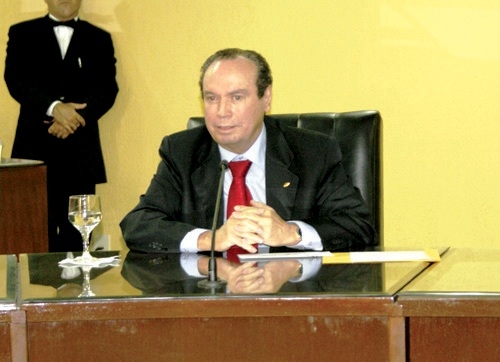 Presidente Luiz Eustáquio concede prazo até 13 de maio