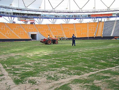Shows da banda irlandesa U2 deixaram o gramado do Estádio Ciudad de La Plata em péssimas condições