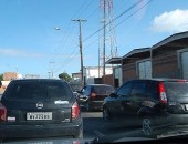 Congestionamento atinge grande trecho da Avenida Menino Marcelo