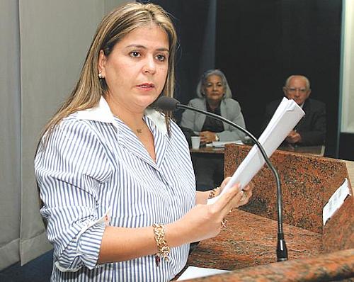 Silvânia Barbosa teve requerimentos rejeitados pelos colegas na Câmara
