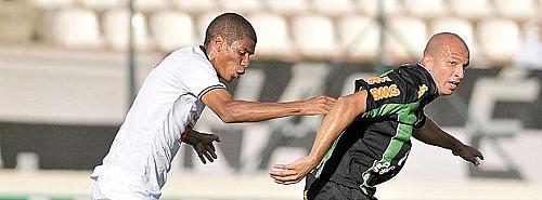 Leonardo Silva e Fábio Júnior duelam na Arena do Jacaré