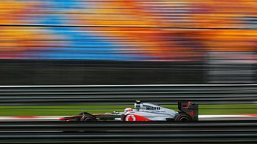 Com a McLaren, Jenson Button é o mais rápido do dia em Istambul