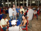 Ainda em Arapiraca, senador prestigia festa dos trabalhadores na empresa Denco