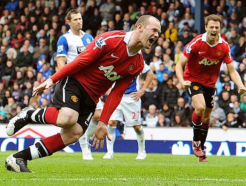Rooney comemora o gol que garantiu o título do Manchester United neste sábado