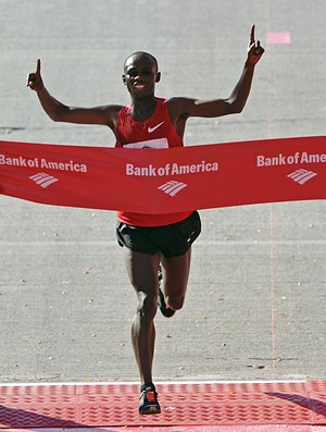 Samuel Wanjiru foi campeão da Maratona de Chicago em 2010