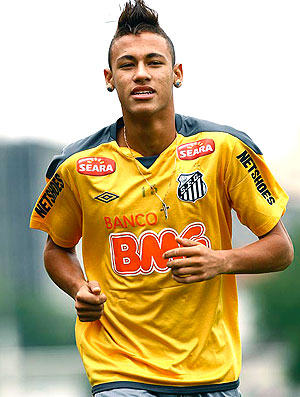 Neymar lidera o Peixe na busca por vaga na final