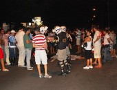 Policiais e dezenas de curiosos se reuniram no avenida após atropelamento