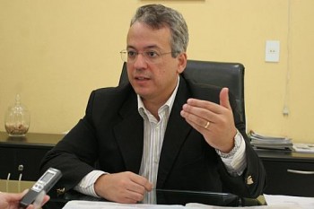 Secretário Adriano Soares