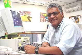 Tim Lopes foi morto por traficantes em junho de 2002 durante uma reportagem sobre bailes funk no Rio de Janeiro.