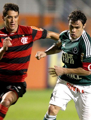 Kleber e Thiago Neves duelam em campo