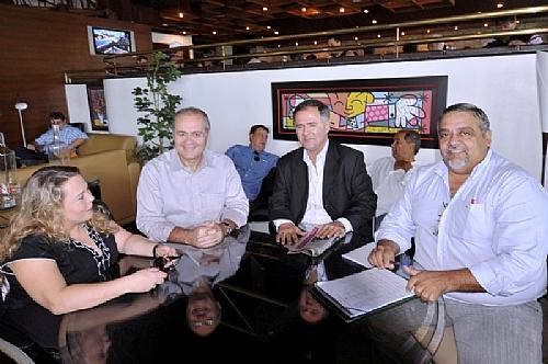Renan, Rosinha, Marcos Toledo e Théo Fortes selam compromisso para o pleito de 2012