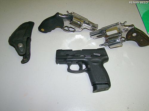Armas que estavam com os indiciados