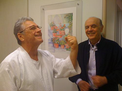 José Serra visita Teotonio Vilela no hospital Sírio Libanês