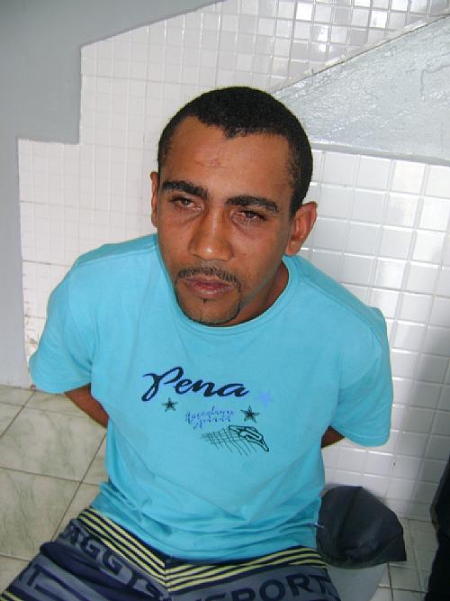 Michael dos Santos foi preso acusado de porte ilegal de arma de fogo