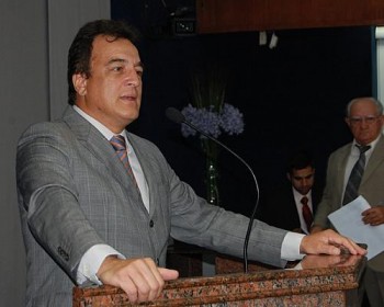 Galba anuncia ‘folga’ de R$ 3 milhões nas contas do Legislativo