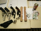 A polícia encontrou 4 armas e maconha com os torcedores