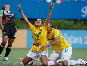 Maurine comemora gol que levou Brasil à final: a próxima meta é o ouro