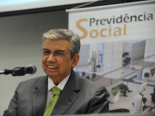 O ministro da Previdência Social, Garibaldi Alves Filho