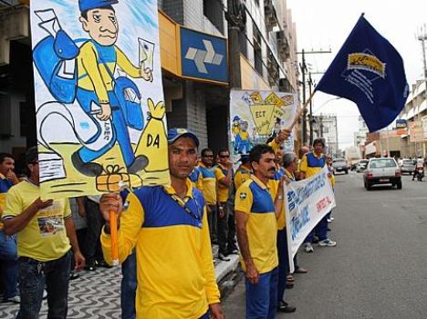 Funcionários dos Correios prosseguem greve em Alagoas
