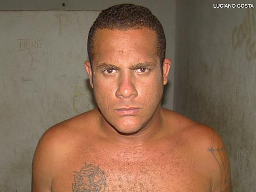 Williams de Oliveira Monteiro ameaçou a mãe com facão