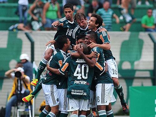 Jogadores do Palmeiras triunfaram com gol de Marcos Assunção
