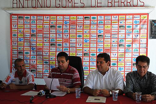 Barbosa anunciou reforços e contratações do CRB para temporada 2012