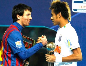 Neymar cumprimenta Messi no Mundial