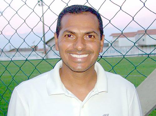 Ex-jogador do São Paulo, Catê morre em acidente de trânsito