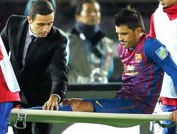 David Villa deixa o jogo do Barcelona lesionado