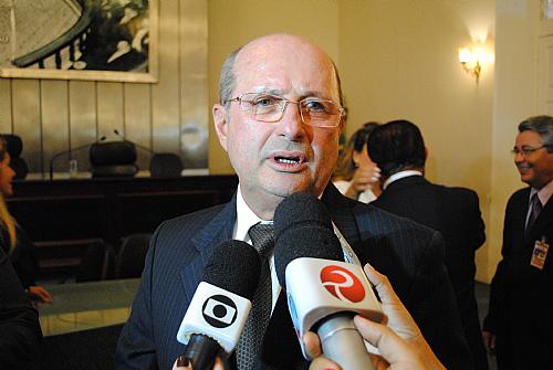 Fernando Toledo (PSDB), reeleito para o biênio 2013/2014