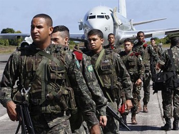 Brigada Paraquedista chega a Salvador
