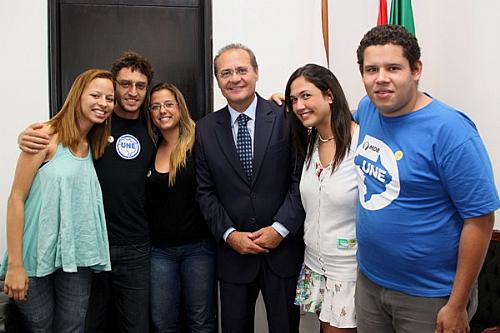 No gabinete da liderança do PMDB, lideres estudantes pedem apoio de Renan