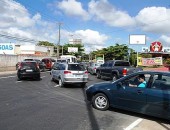 Trânsito ainda caótico após mudança no trânsito do Barro Duro