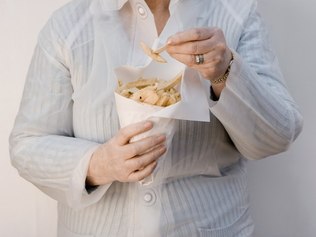Fritura: consumo de gorduras trans aumenta risco de AVC após os 50