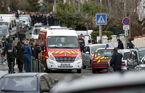 Polícia e bombeiros se concentram na região da escola em Toulouse, sudoeste da França