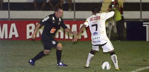 ASA vence Coritiba, no Fulmeirão, com gol do Lúcio Maranhão