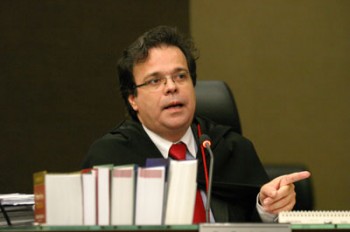 Desembargador Tutmés Airan de Albuquerque, relator do processo