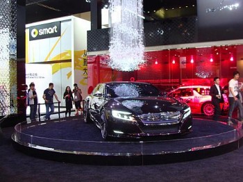 Citroën promete três novos sedãs de luxo em 2013