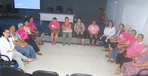 Grupo Mulheres Vencedores em encontro realizado no Centro de Estudos da Santa Casa de Maceió