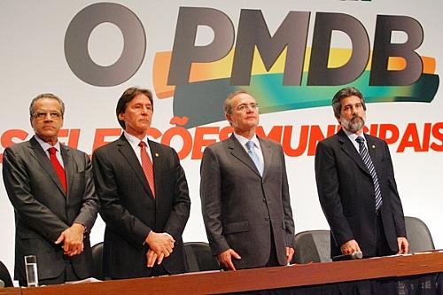 Renan com lideranças do PMDB Nacional no II Fórum Nacional do PMDB