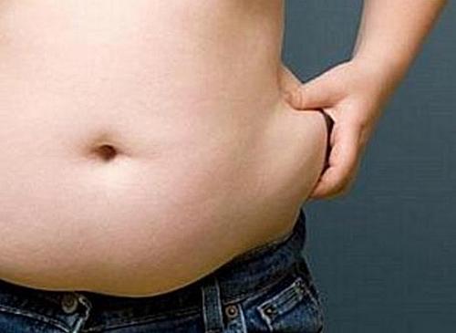 Obesidade: gordura branca favorece acúmulo de gordura no organismo e pode desencadear o problema