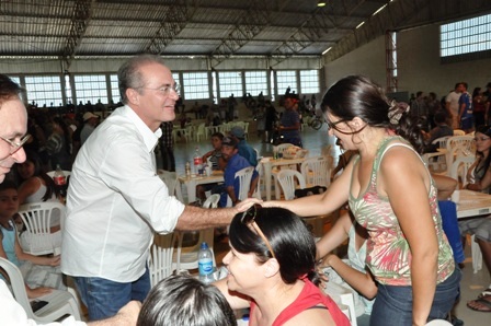 Renan prestigia a festa no Clube do Servidor em Arapiraca
