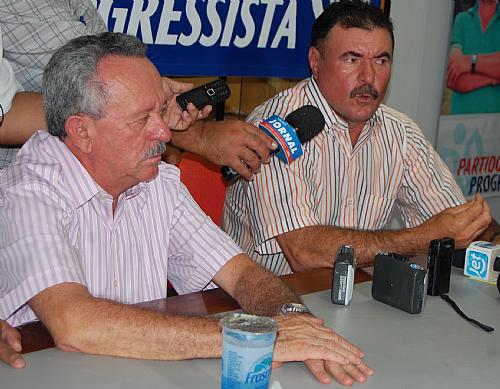 Almeida cobra senador sobre sua desfiliação partidária